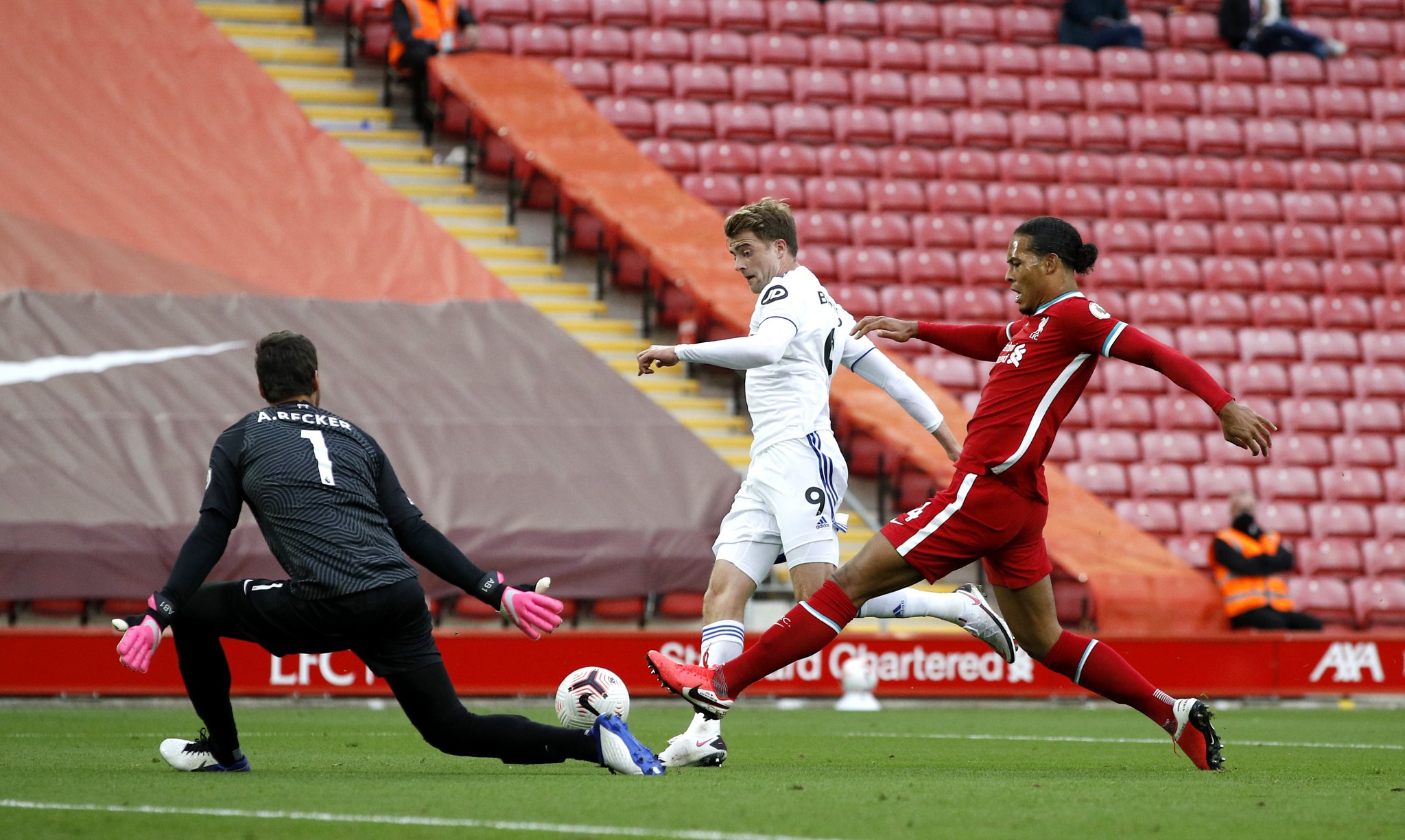 手找到可乘 手找到可乘